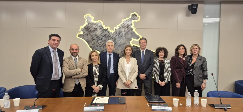 LAZIO, SIGLATO PROTOCOLLO D’INTESA REGIONE-GSE PER PROMUOVERE LA TRANSIZIONE ENERGETICA
