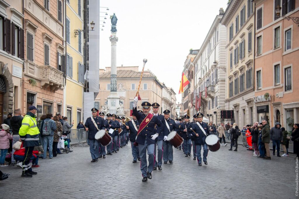 La Polizia di Stato al Centro Commerciale CinecittàDue: il 21 novembre seminario gratuito rivolto agli studenti per l’uso consapevole di Internet e il 23 novembre concerto della Fanfara della Polizia di Stato