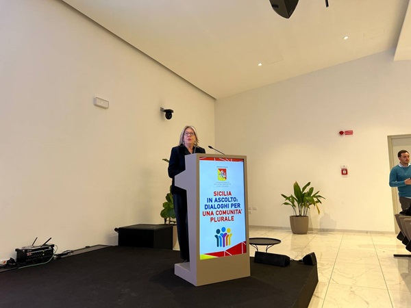 Politiche sociali, a Palermo la terza conferenza sul fenomeno migratorio. Albano: «Lavoriamo per una governance più inclusiva»