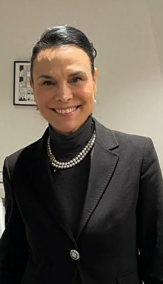 A Natale, regaliamoci Formazione e Cultura per il nostro futuro. Il Parere di Adelia Lucattini