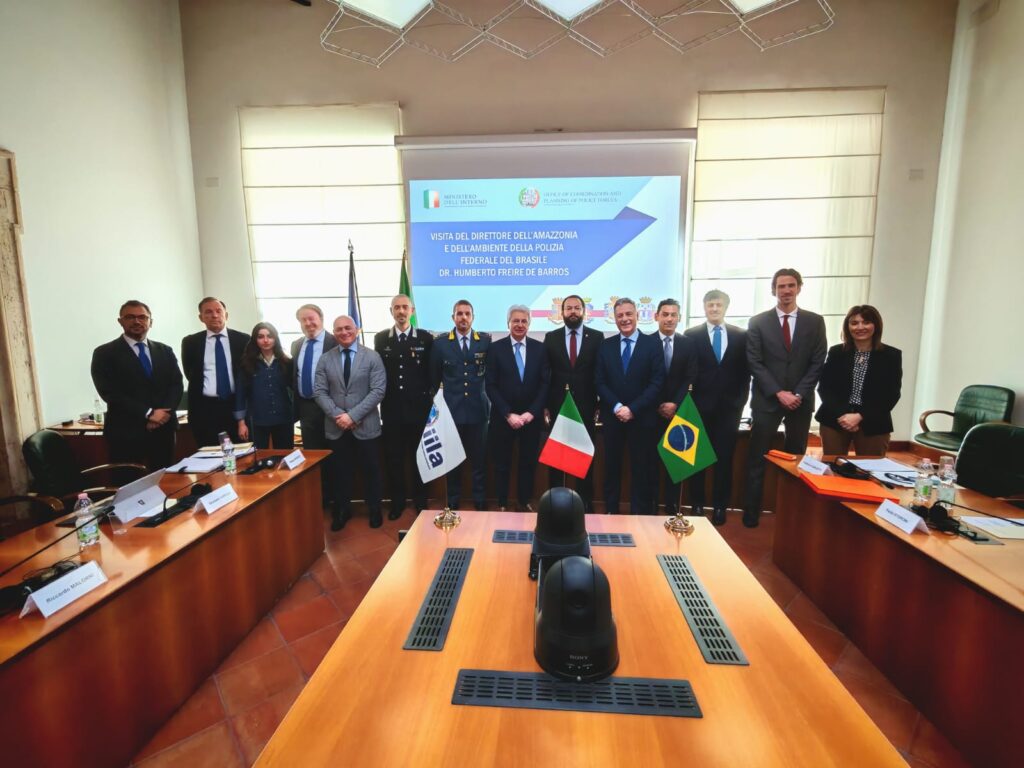 Comunicato stampa – Visita presso l’Ufficio del Coordinamento e Pianificazione delle Forze di Polizia del Diretor da Amazônia e Meio Ambiente da Polícia Federal Brasiliana