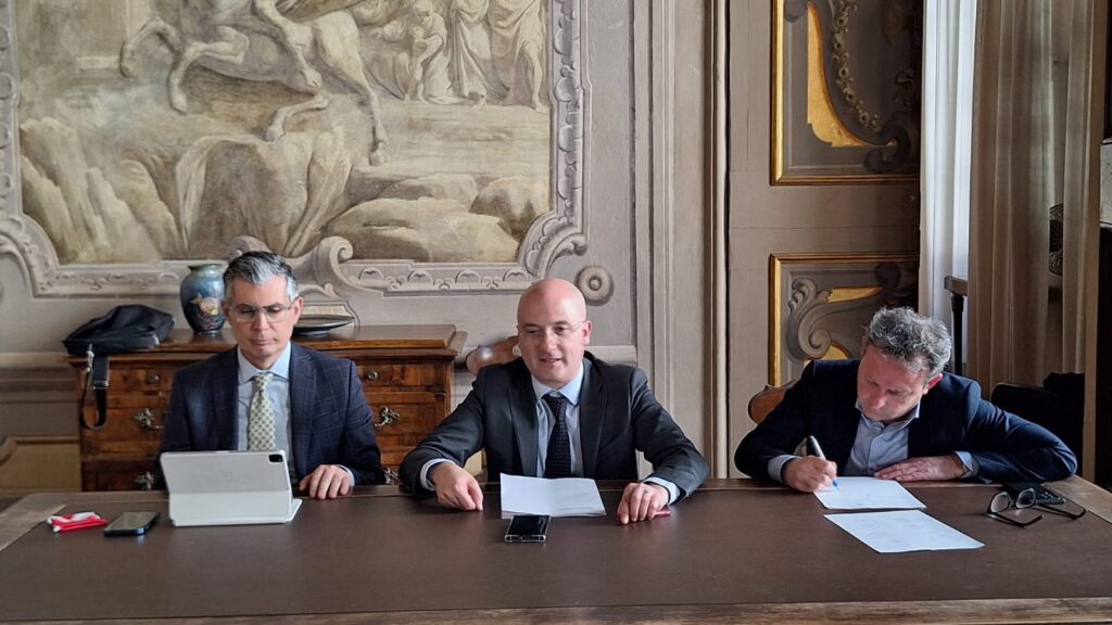 Comunicato Regione: Territorio. Rigenerazione dei centri storici, piste ciclabili, efficientamento energetico e illuminazione pubblica a led, interventi di inclusione sociale e digitale: circa 13 milioni di euro nel ravennate grazie ai fondi europei per le Atuss, Agende trasformative urbane. L’assessore Baruffi: “Le Unioni di quest’area rappresentano uno degli esempi più virtuosi sul piano nazionale”