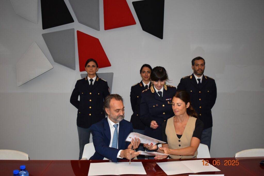 COMUNICATO STAMPA    SOTTOSCRITTO IL PROTOCOLLO DI INTESA TRA POLIZIA DI STATO E FONDAZIONE LE STELLE DI MARISA IN FAVORE DEGLI “ORFANI SPECIALI”, VITTIME DI EVENTI VIOLENTI