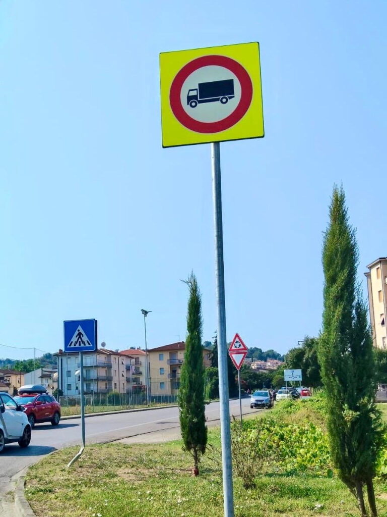 COMUNICAZIONE ISTITUZIONALE – Figline, stop al traffico pesante in centro // In vigore l’ordinanza n°188 che istituisce il divieto di transito per mezzi superiori a 35 quintali