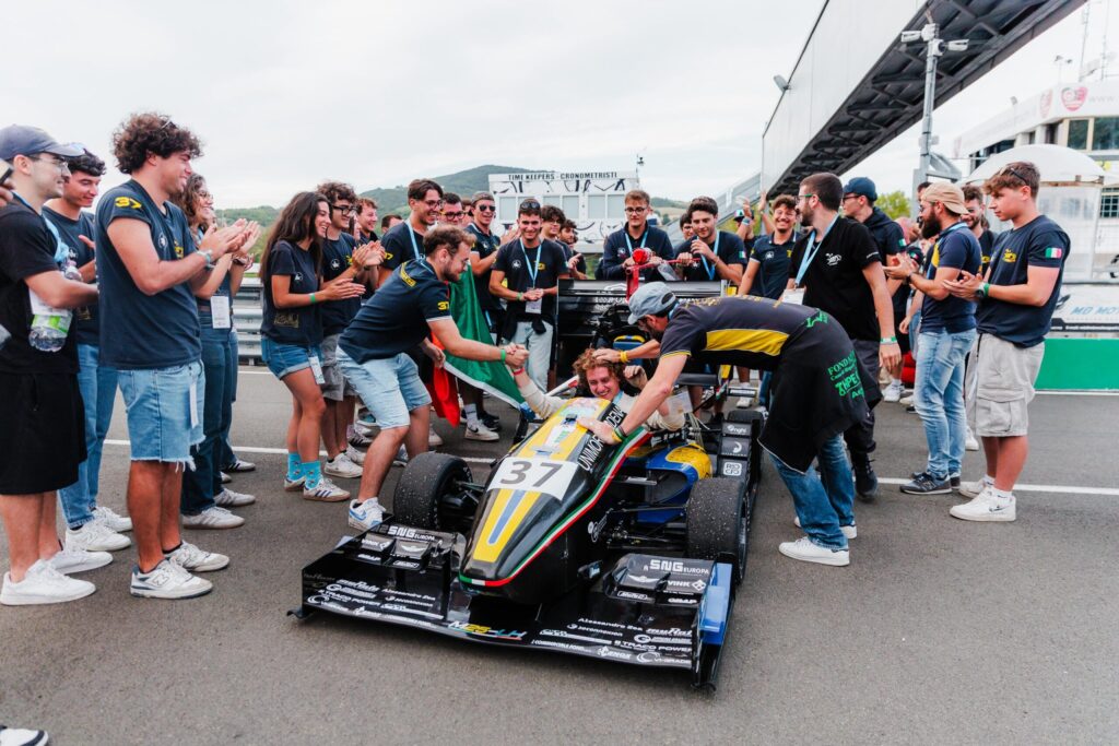Il Team di MoRe Modena Racing di Unimore trionfa nella Formula SAE Italy per il secondo anno consecutivo