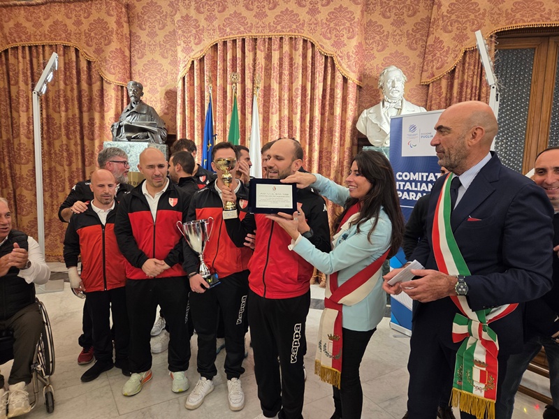 IL COMUNE COMUNICA – calcio a 5 non vedenti: nel pomeriggio la consegna di un riconoscimento dell’amministrazione comunale alla squadra dell’A.S.D Unione Italiana Ciechi Bari 1988, vincitrice della Coppa Italia