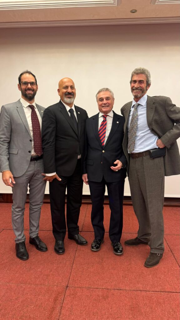 SALUTE/SANITÁ: AIC – CHIROPRATICI: Dr. Benito Oliva nuovo presidente. Succede a John Williams per 23 anni alla guida dell’Associazione.