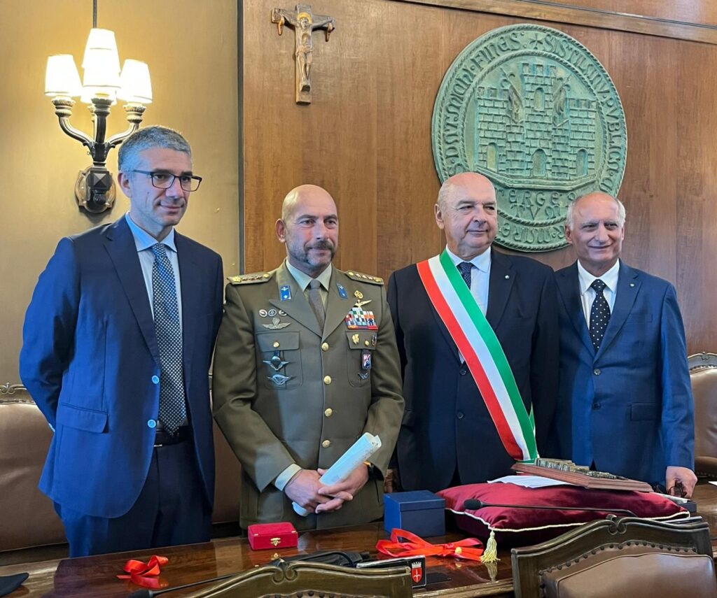 (ARC) Sicurezza: Roberti, cittadinanza Ts a Comando Esercito Fvg  suggello