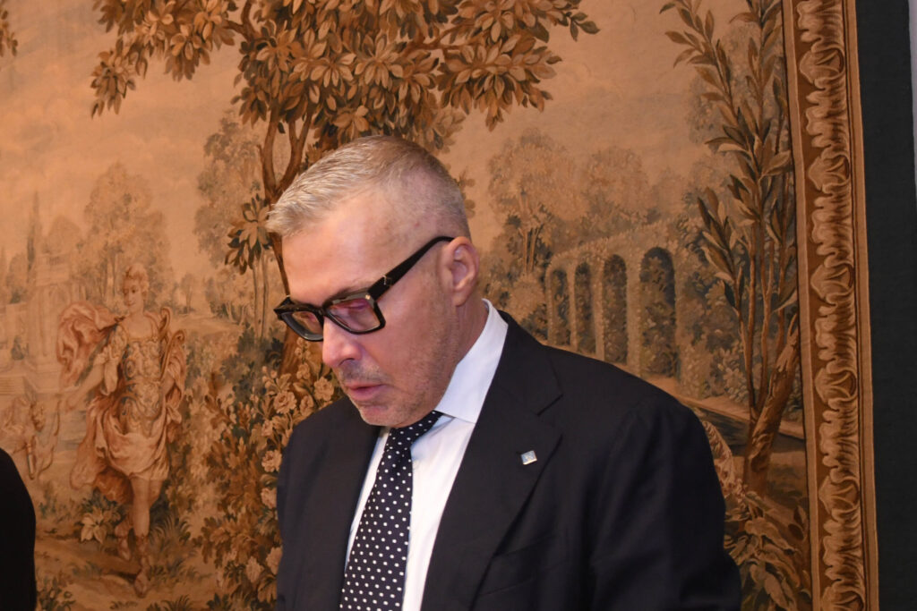 (ARC) Attivit storiche: Bini, riconoscimento regionale Bora Bar di Gorizia