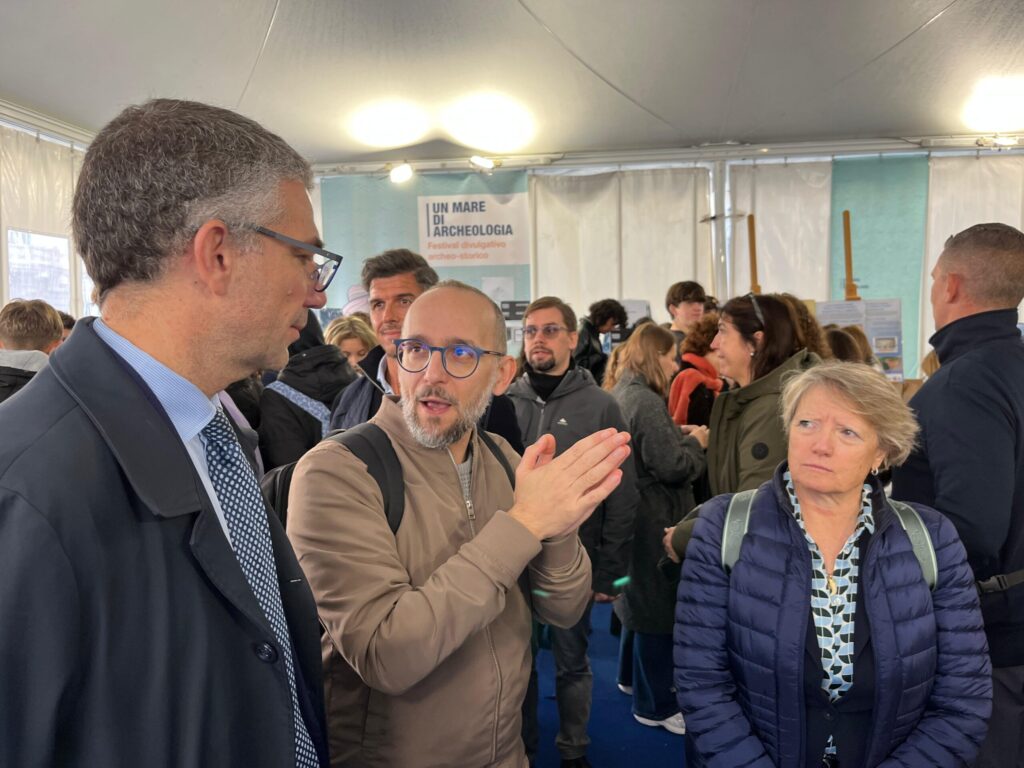 (ARC) Eventi: Roberti, Un mare di archeologia appassiona studenti e adulti