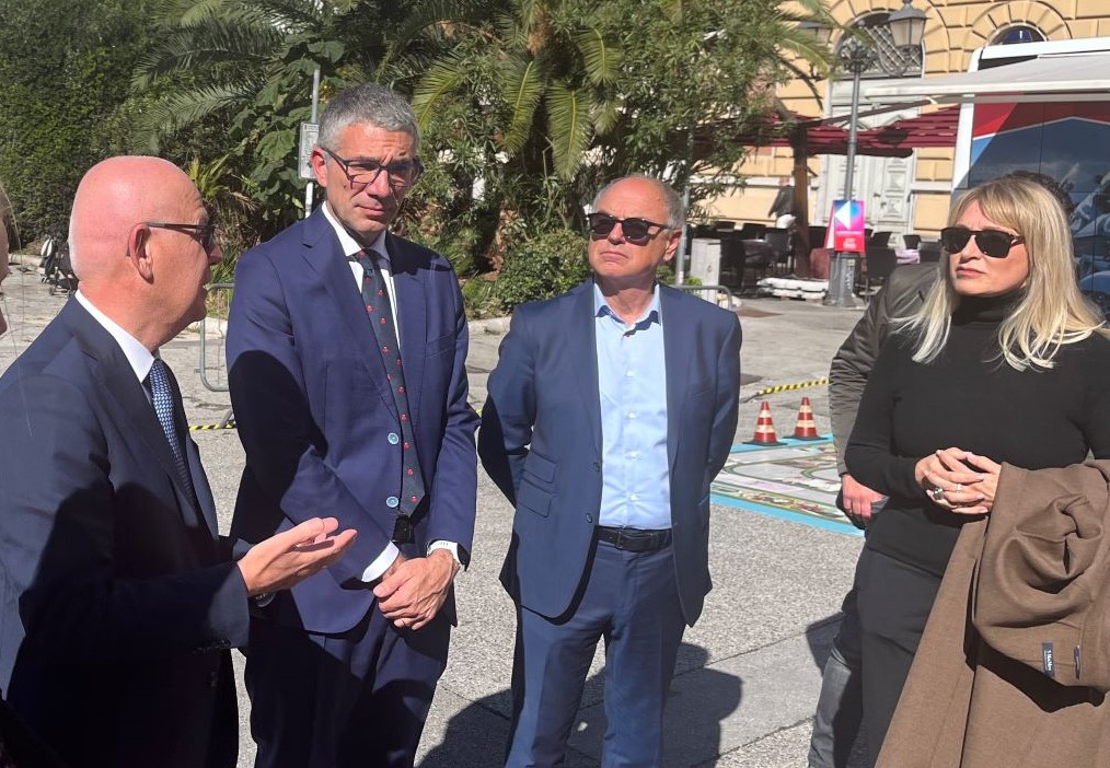 (ARC) Barcolana: Roberti, bene educare ai rischi in strada e sul web