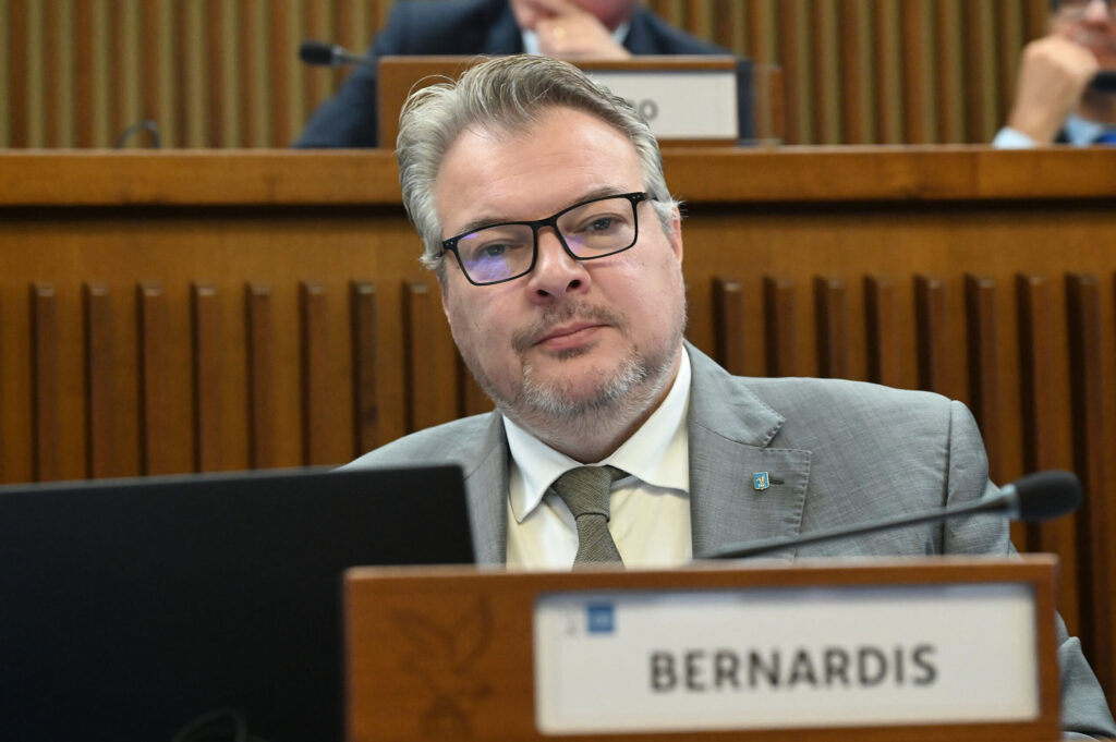 (ACON) LAVORO. BERNARDIS (FP): REGIONE INVESTE SU QUALIT E COMPETENZE