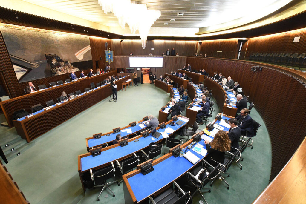 (ACON) LAVORO/7. OK AULA AD ARTT 4-9 CAPO II SU BENESSERE SOCIALE DEL DDL 59