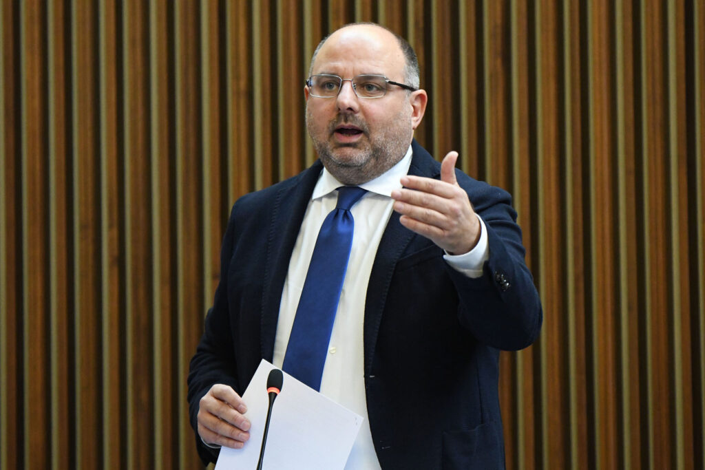 (ACON) SALUTE. MORETTI (PD): MANCA TRASPARENZA SU PIANI CHIRURGIA ONCOLOGICA