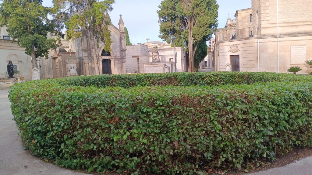 Cs e foto orari e info cimitero Commemorazione Defunti