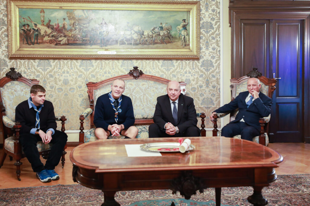 TS 26/11/2025 IL SINDACO HA CONFERITO UN RICONOSCIMENTO AL GRUPPO SCOUT AGESCI 2 IN OCCASIONE DEL 50° ANNIVERSARIO DELLA FONDAZIONE