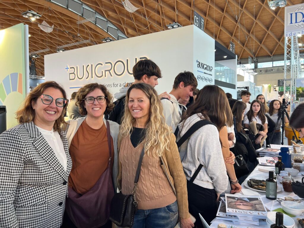 I GIOVANI CHEF PROTAGONISTI DELLA SOSTENIBILITÀ: ECOMONDO, SOCIAL MEDIA E CREATIVITÀ CONTRO L’INQUINAMENTO DA OLI ALIMENTARI