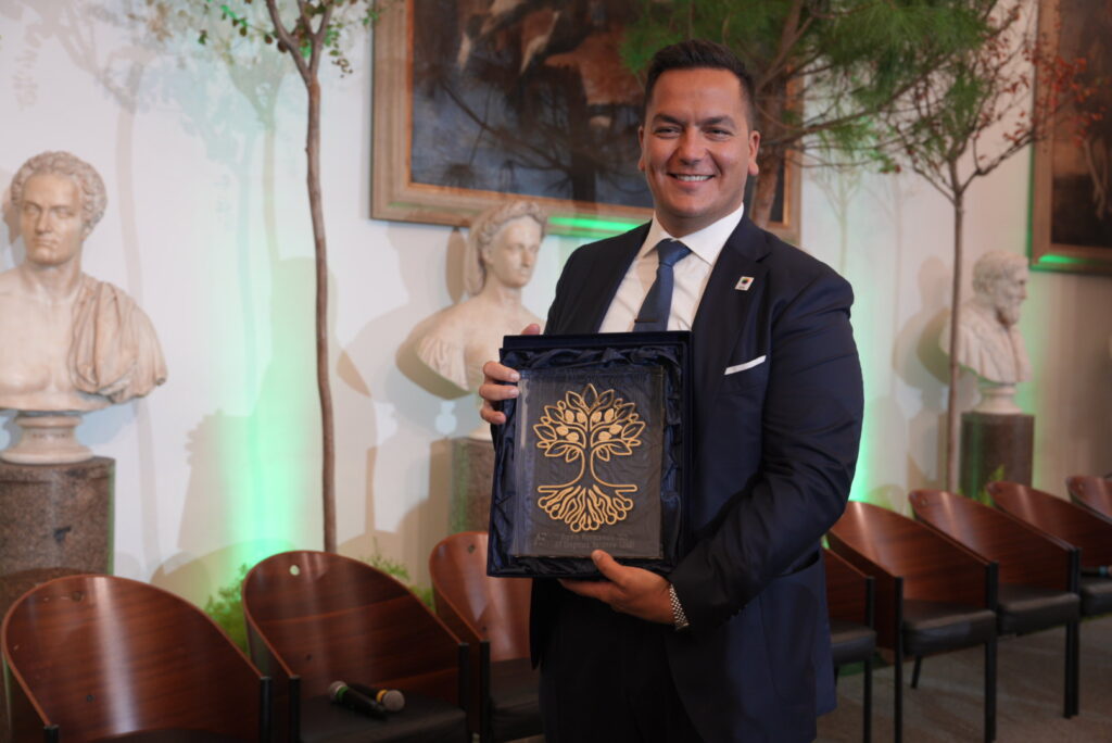 IL PREMIO MONTEZEMOLO AL VIVAISTA LEONARDO CAPITANIO