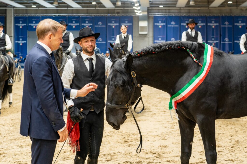 Fieracavalli. Celebrati i 100 anni del cavallo murgese. Lollobrigida: emblema della tradizione e del patrimonio equestre nazionale