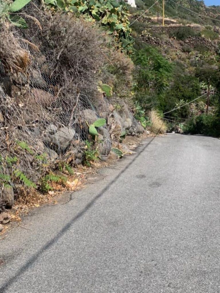 Viabilità, aggiudicati i lavori di messa in sicurezza del collegamento porto-Pecorini a Filicudi per 3 milioni. Schifani: «Una strada essenziale per l’isola»