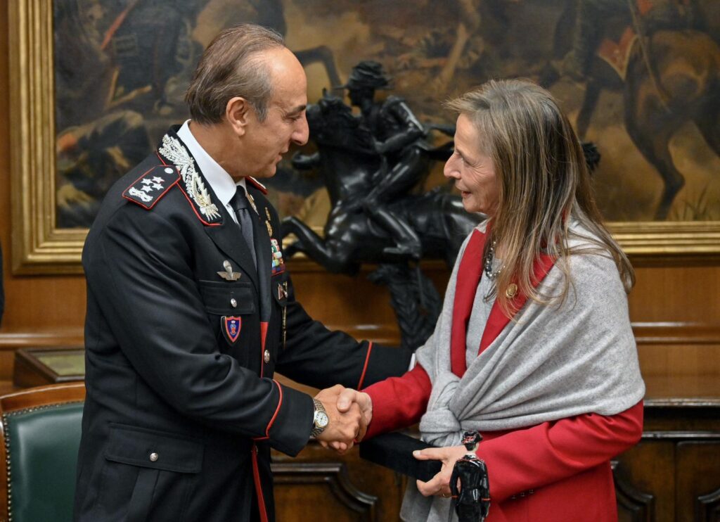 CARABINIERI E “SOROPTIMIST INTERNATIONAL D’ITALIA” RINNOVANO IL PROTOCOLLO D’INTESA E POTENZIANO IL PROGETTO “UNA STANZA TUTTA PER SÉ”.