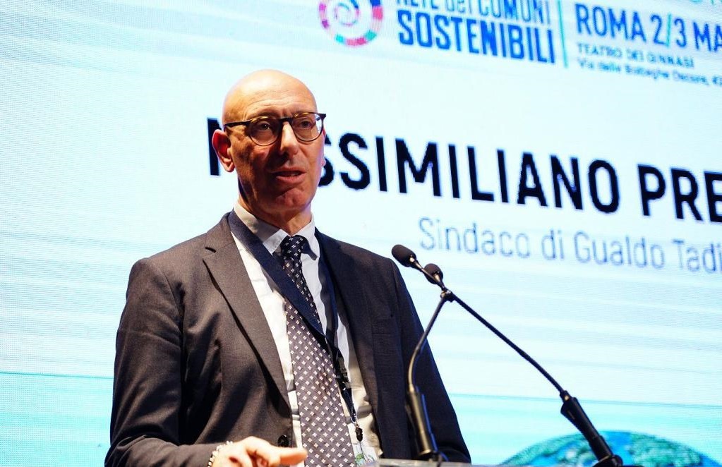 Comunicati Stampa “Il Sindaco Presciutti riceve di nuovo il contributo del fondo per gli amministratori vittime di atti intimidatori” e “Festa dell’unità nazionale e forze armate a Gualdo Tadino 2025”
