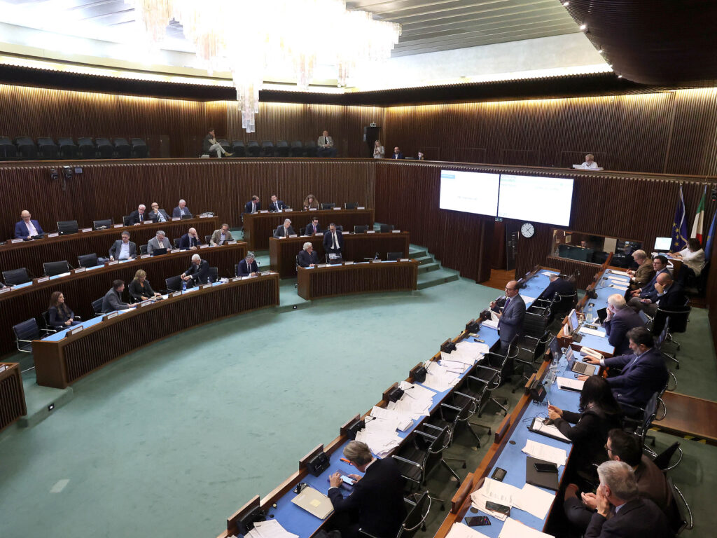 (ACON) RIEVOCAZIONI STORICHE. OK AULA A PDL MAURMAIR CON 2 LINEE CONTRIBUTIVE