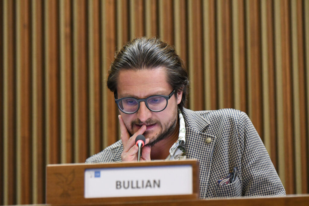 (ACON) SALUTE. BULLIAN (PAT-CIV): S PIANO CURE PALLIATIVE MA MANCA FINE VITA