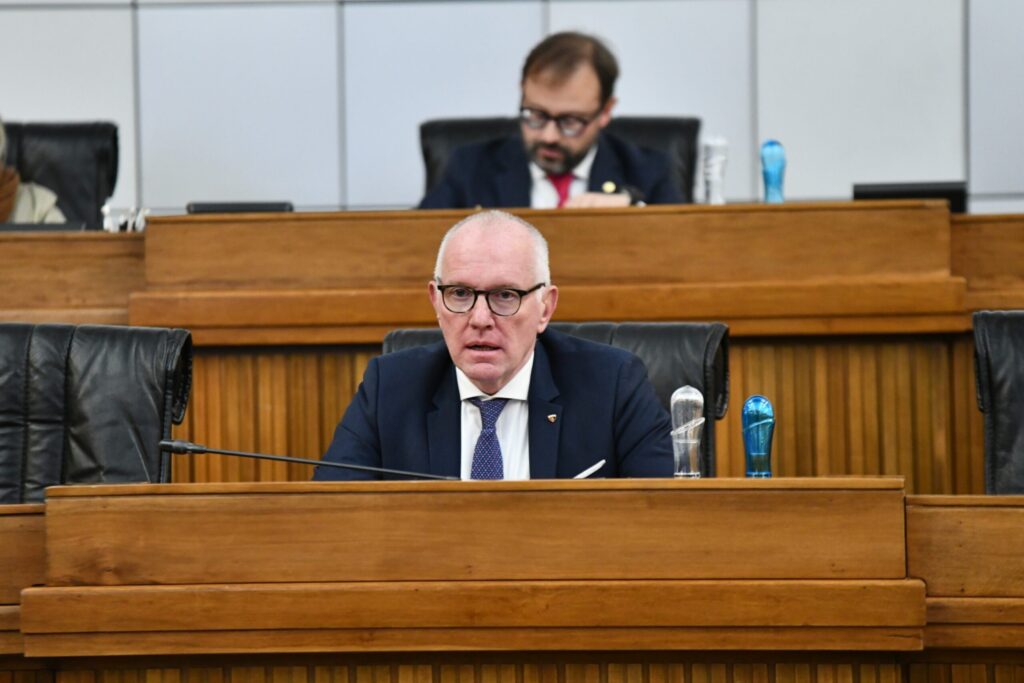 Comunicato-Renzo Testolin eletto Presidente della Regione autonoma Valle d’Aosta