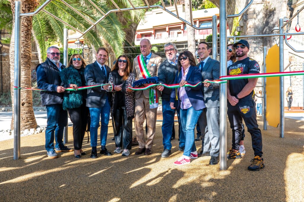 CS  – Rigenerazione urbana, inaugurato ad Alassio l’intervento di riqualificazione di Largo Fiamme Gialle d’Italia. L’assessore Scajola: “Un progetto che migliora qualità e vivibilità degli spazi pubblici”