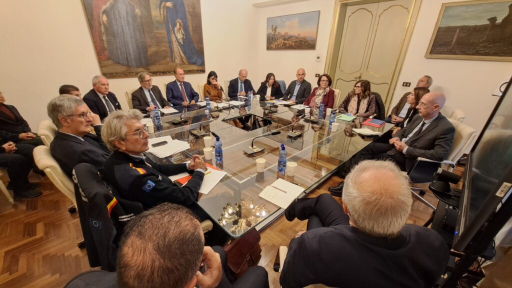 Monitoraggio del territorio, avanti con il progetto della Control room: riunione a Palazzo d’Orléans