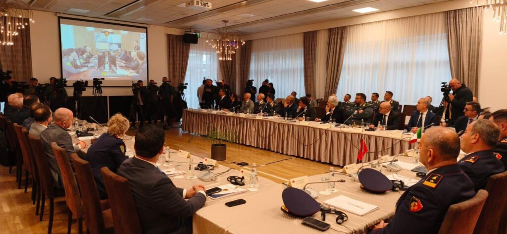 COMUNICATO STAMPA CAMPAGNA SORVOLI ALBANIA