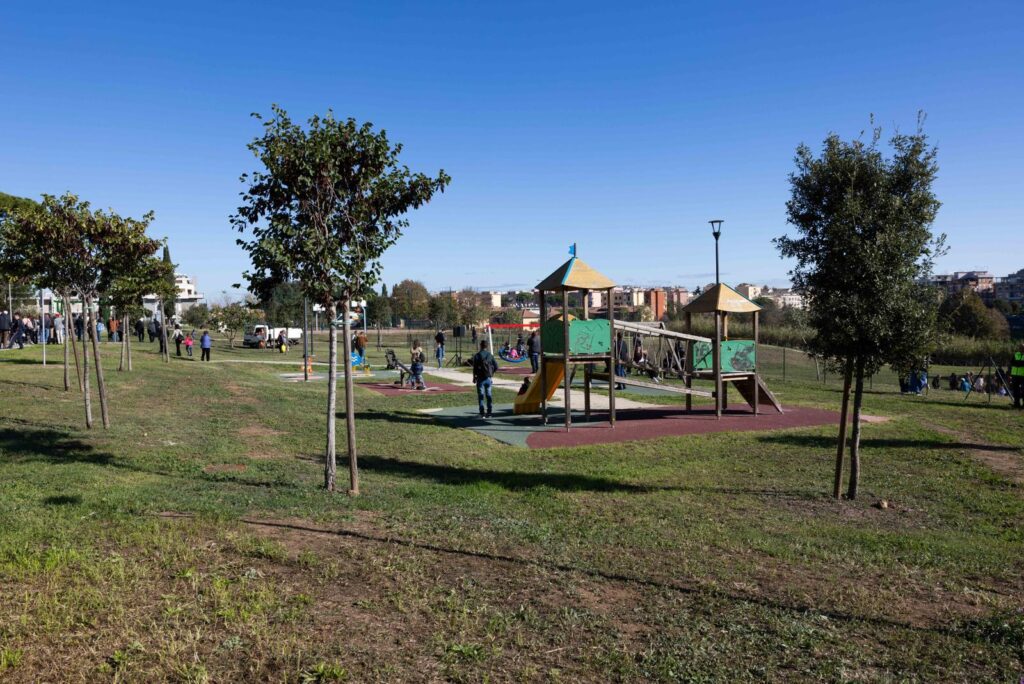 VERDE, INAUGURATA CON I CITTADINI E COMITATI LA NUOVA COLLINETTA BOCCEA.