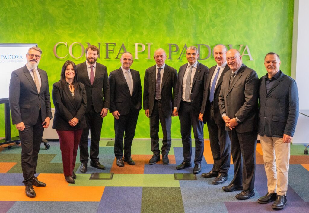 Com. stampa – Il Ministro Urso in Confapi: “Rifinanziamo il piano Transizione 5.0, al lavoro per estendere la ZLS nel Padovano”