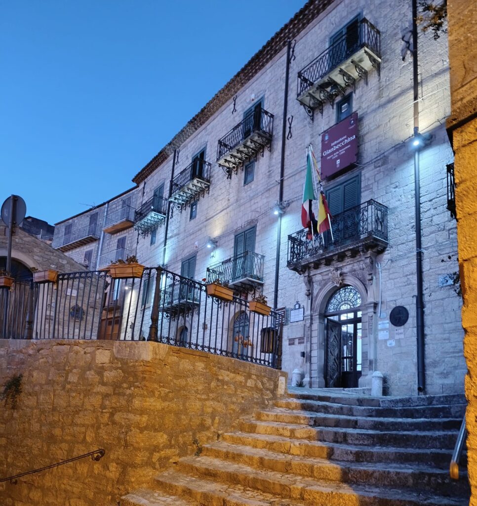 GANGI; STUDENTI CICERONI PER UN GIORNO IN CAMBIO DI UN LIBRO