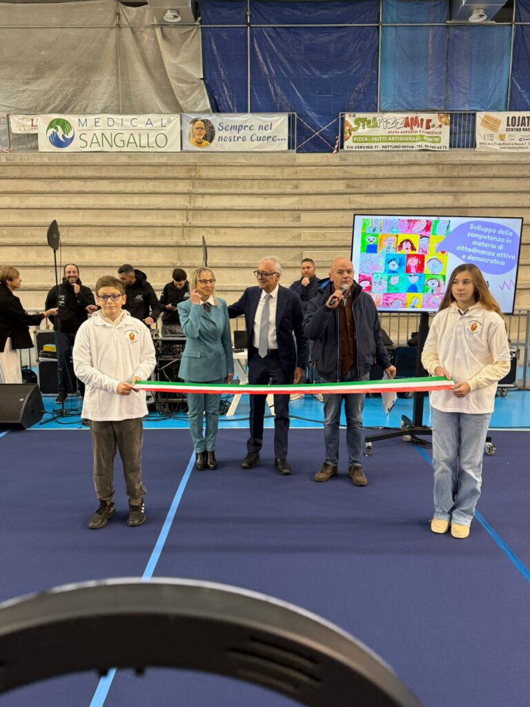 Inaugurato l’open day delle scuole. La mamma di Francesco Scerbo, morto 30 anni fa: “Mai più bullismo”