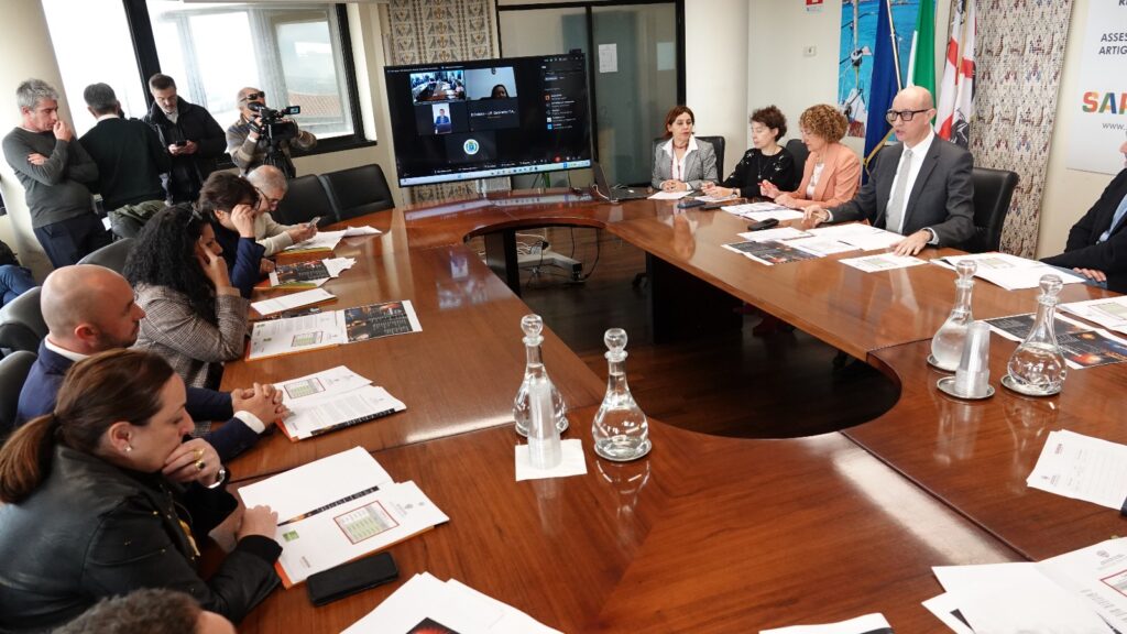 TURISMO: GRANDI EVENTI DI CAPODANNO IN SARDEGNA, PRESENTATO IL CARTELLONE CHE COINVOLGE 18 PIAZZE. ASSESSORE CUCCUREDDU, “LA SARDEGNA PRINCIPALE REGIONE D’ITALIA PER NUMERO DI EVENTI”