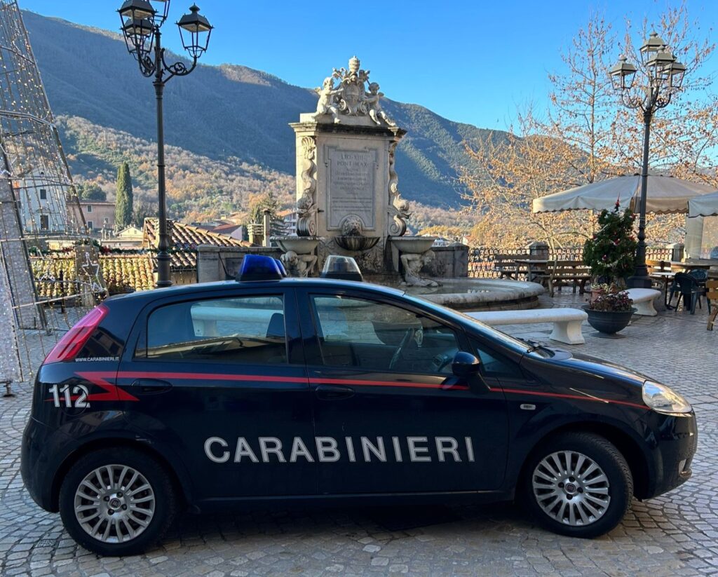 #CONTIENE FOTO# COLLEFERRO – CONTROLLI STRAORDINARI DEI CARABINIERI. UNA PERSONA ARRESTATA E DUE SEGNALATE.