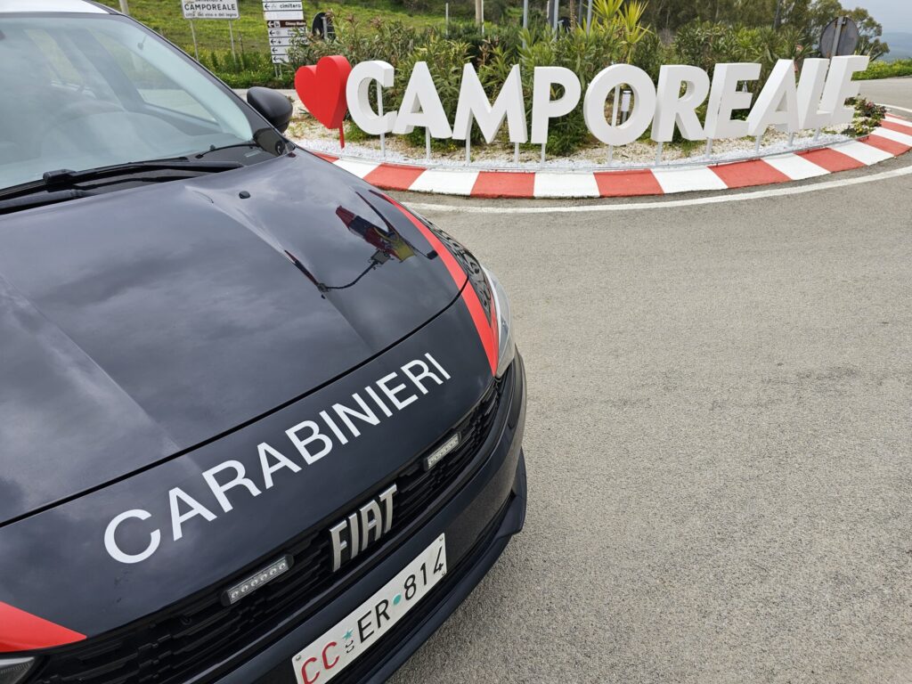 COMUNICATO STAMPA – Camporeale – sequestra discarica abusiva – denunciato 52enne.doc