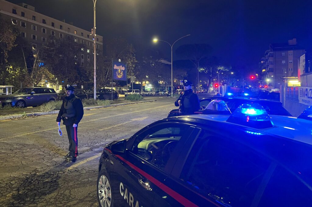 #CONTIENE FOTO# OSTIENSE – SORPRESI A RUBARE AUTO DEL CAR SHARING. DUE GIOVANI BLOCCATI DAI CARABINIERI E DENUNCIATI PER TENTATO FURTO.