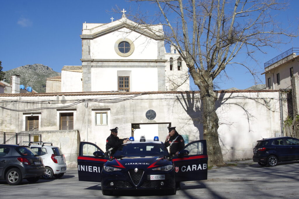 COMUNICATO STAMPA – la spesa tradisce un pregiudicato 59enne – arrestato dai carabinieri.doc