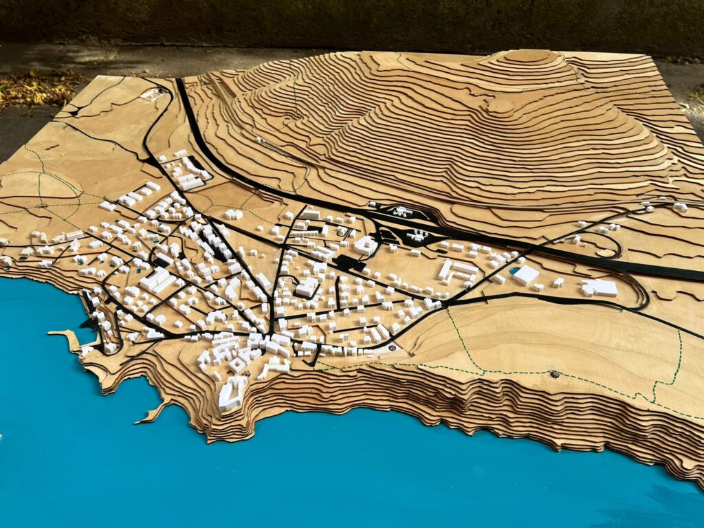 TS 11/12/2025 IL 14 DICEMBRE ALLE ORE 11 ALLA SALA LEONOR FINI DEL MAGAZZINO 26 INAUGURAZIONE DELLA MOSTRA DEDICATA A “RAINER MARIA RILKE 150° – LE ELEGIE DUINESI”