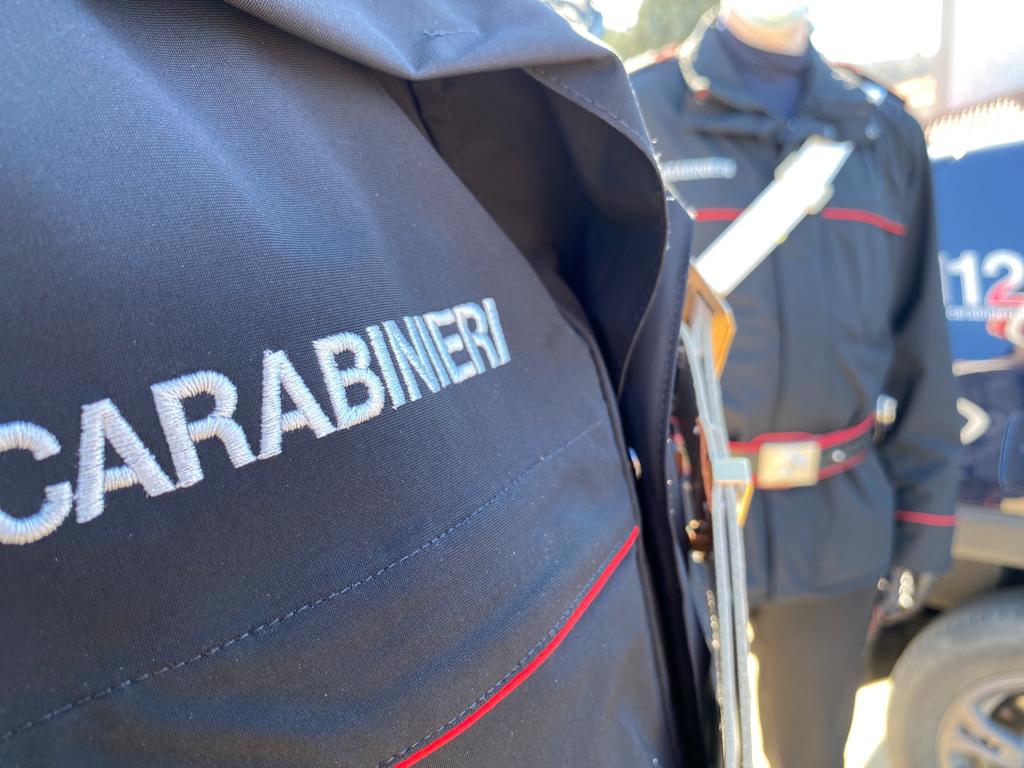 Macomer (NU) – al bar con un palo in ferro, 42enne arrestato dai Carabinieri.