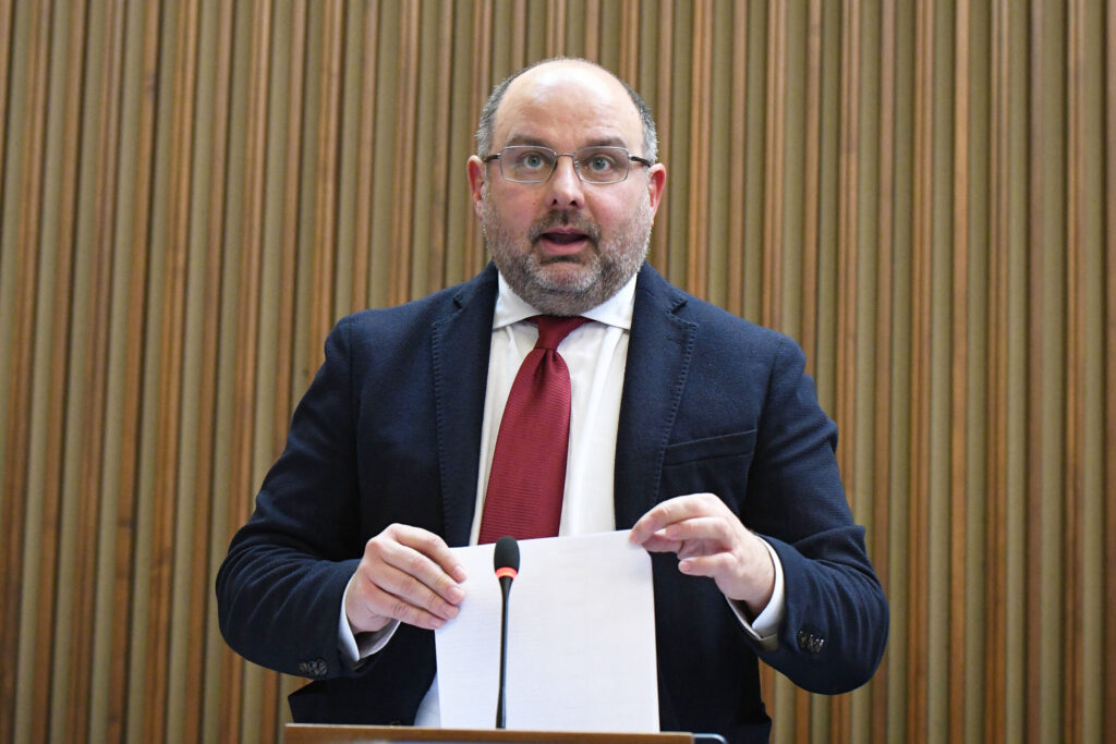 (ACON) FOIBE. MORETTI (PD): CONDANNIAMO ATTO CONTRO TARGA NORMA COSSETTO