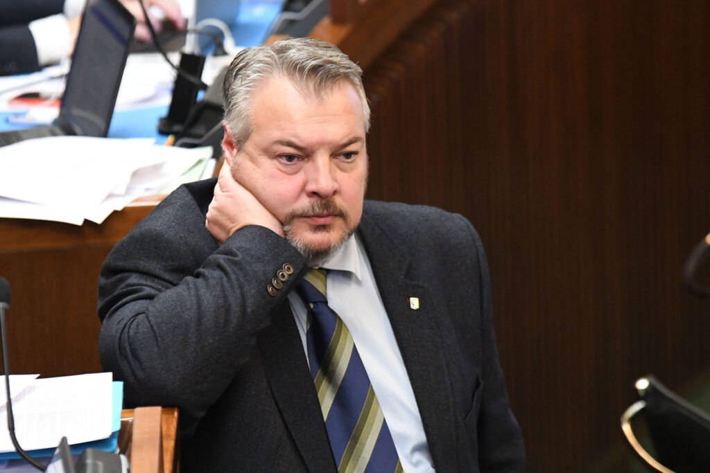 (ACON) BILANCIO. BERNARDIS (FP): MANOVRA GUARDA A NUOVE GENERAZIONI