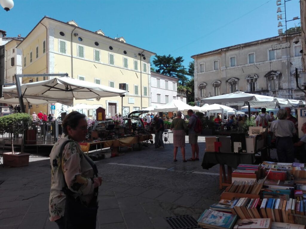 Il Mercatino delle Briciole torna in piazza della Libertà. Appuntamento domenica 14 dicembre