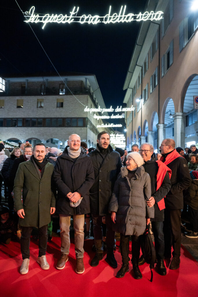 MECENATISMO CULTURALE: a Cesena E.Co Energia Corrente accende le luminarie in versi della poetessa Mariangela Gualtieri.