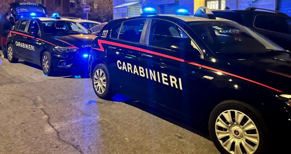 #CONTIENE FOTO# FREGENE – TENTANO DI COINVOLGERE UN 29ENNE AD INVESTIRE IN BITCOIN E POI LO RAPINANO. CARABINIERI ARRESTANO DUE PERSONE.