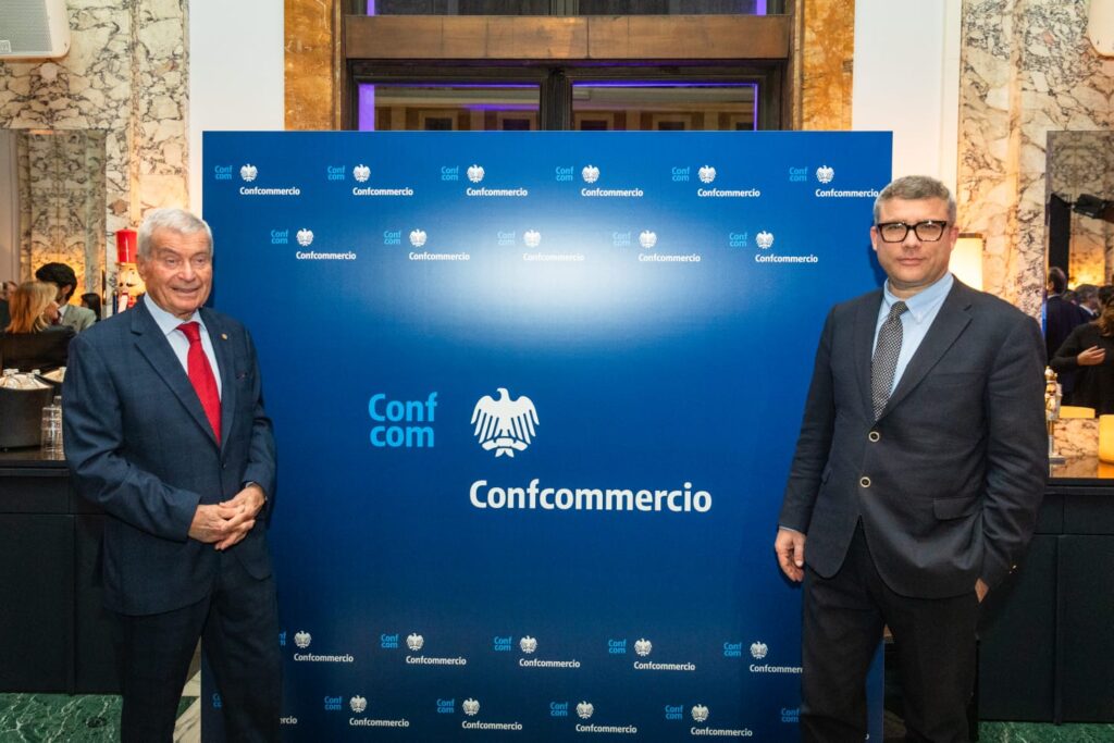 Comunicato stampa nuovo logo Confcommercio