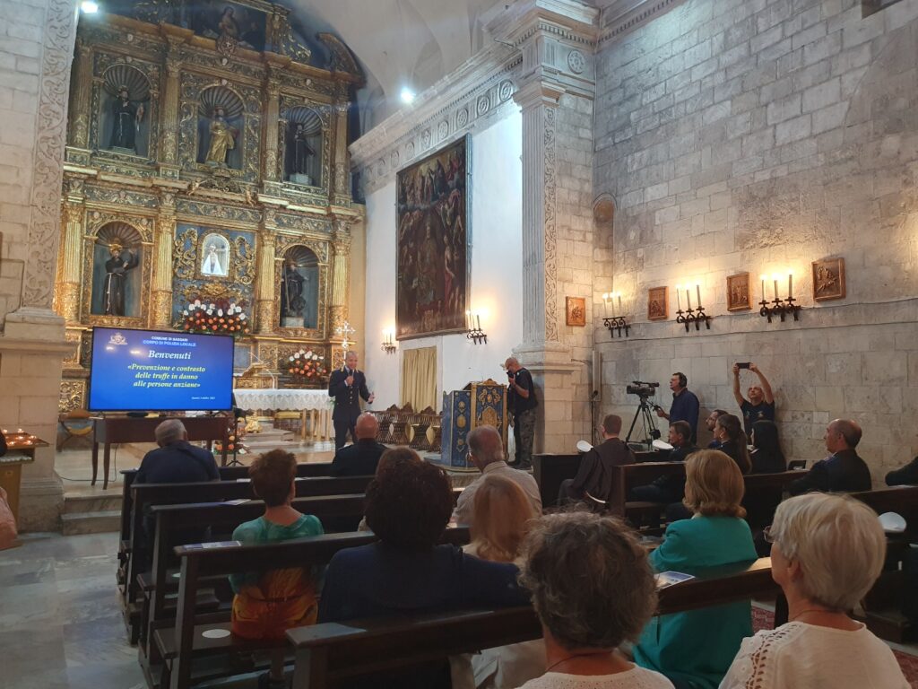 Prevenire e contrastare le truffe agli anziani – Ritorna la campagna della Polizia locale “Io mi difendo con la conoscenza e la prudenza”